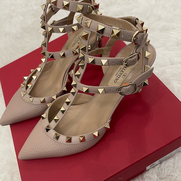 Valentino Rockstud Pumps - Picture 2 of 7